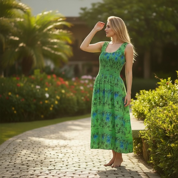 Yeah, Mon Vibrant Palm Print Green Midi Dress - Picture 4 of 17